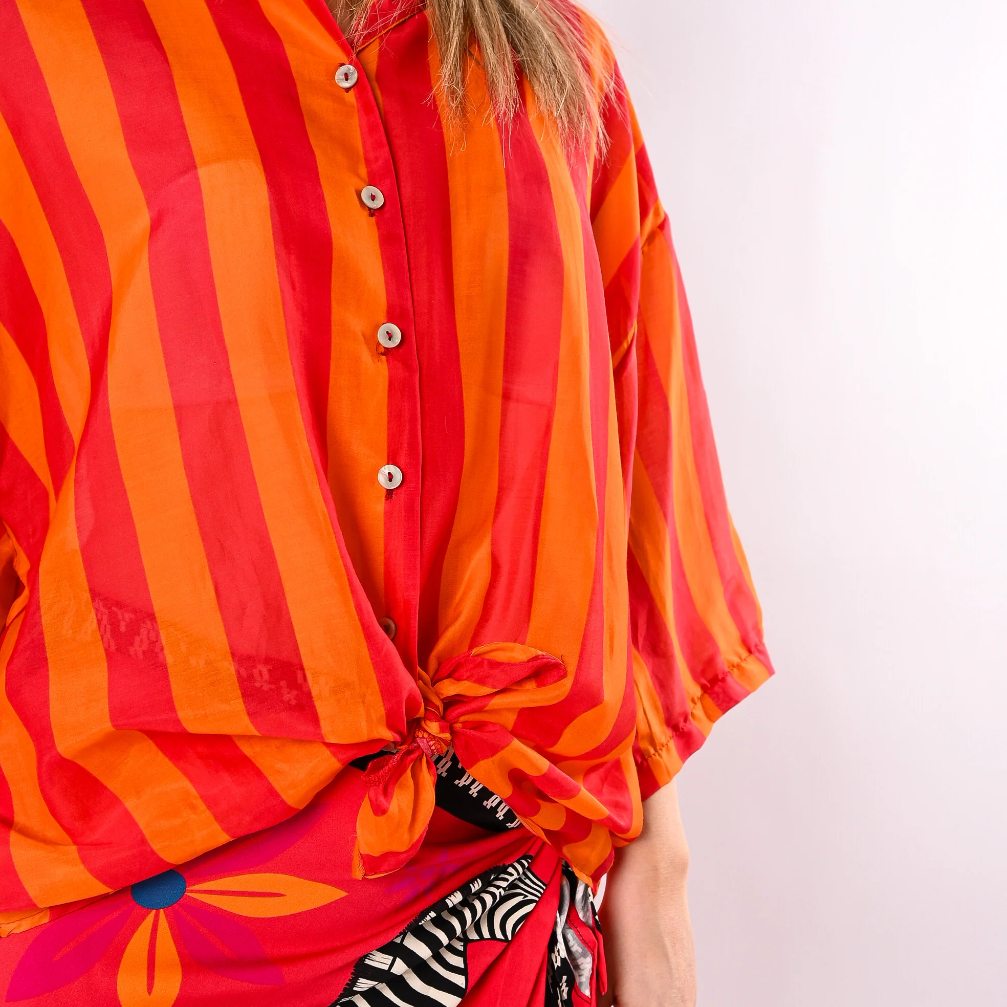 TENSIONE IN - CAMICIA RIGA MISTO SETA ART.40021/CA - CORALLO/ARANCIO - Image 4
